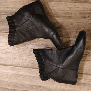 Hidden heels ankle booties